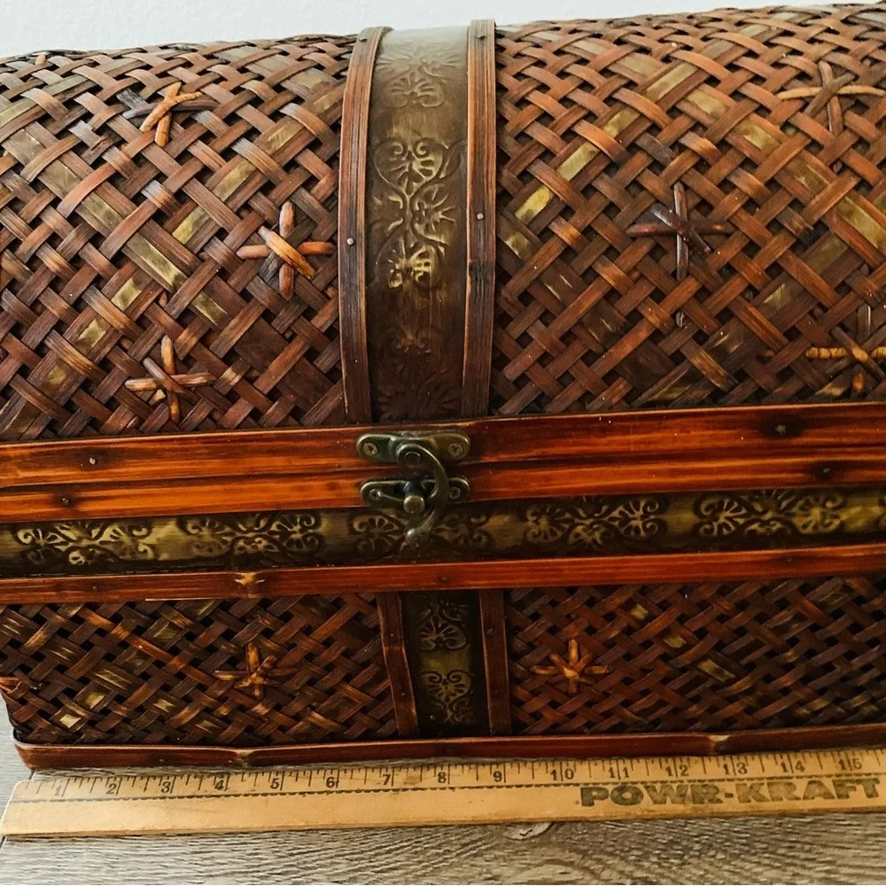 Wooden box